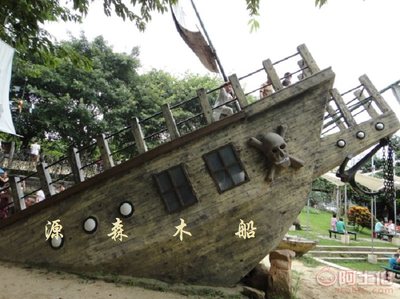 打造独特空间 厂家定制大型帆船与海盗船装饰解决方案