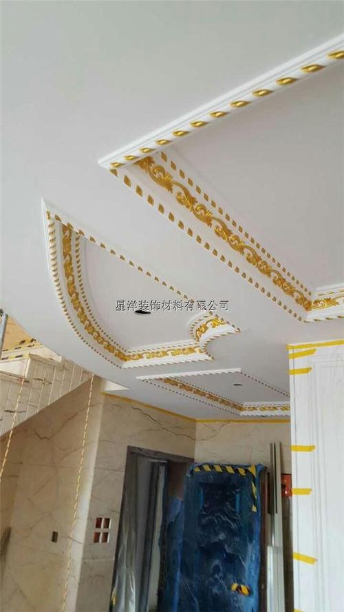 金色石膏产品和石膏线模具